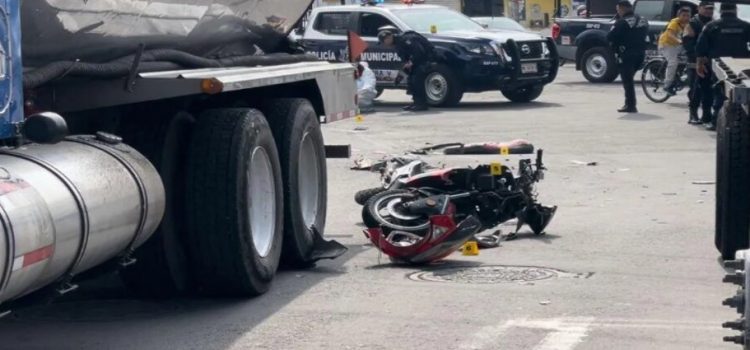 Arrollan a motociclista en Ecatepec y muere