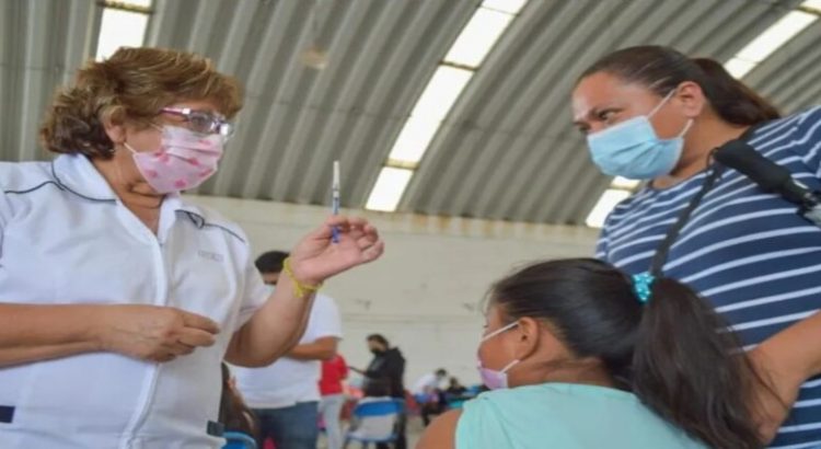 Vacunación en Ecatepec cierra con 18,000 niños y niñas de 8 años inmunizados