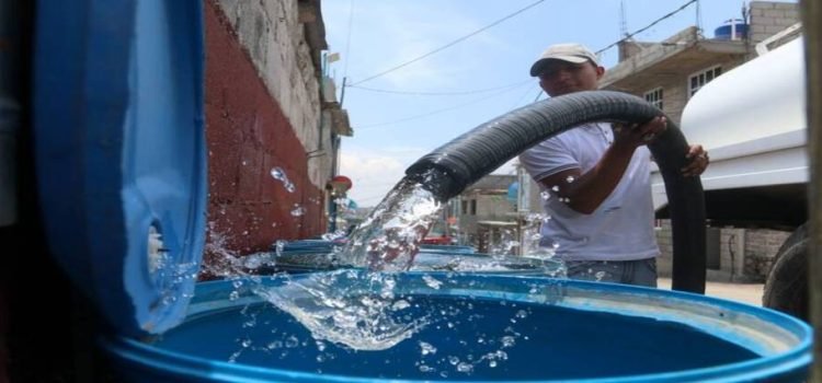 Vecinos de Ecatepec, quieren perforar pozos debido a la desesperación por falta de agua