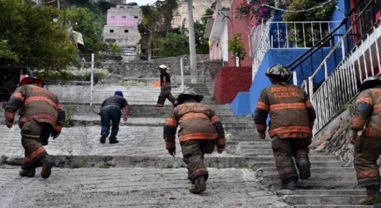 Proteccion Civil y bomberos de Ecatepec realizan simulacro por temporada de lluvias