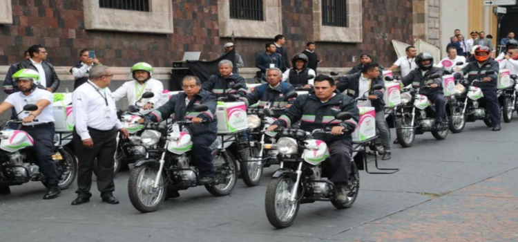 Edomex entrega motocicletas nuevas al Servicio Postal Mexicano