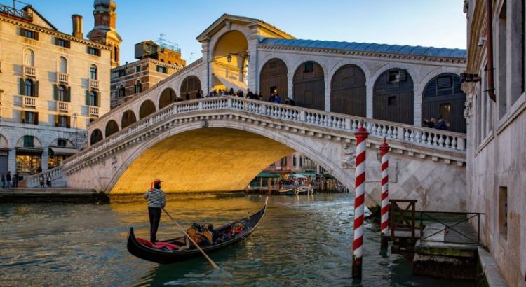 Venecia cobrará 5 euros a turistas por entrar