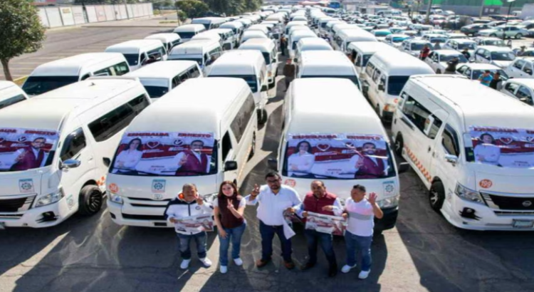 Transportistas respaldan a Esmeralda Vallejo y Ernesto Santillán en defensa del territorio de Ecatepec