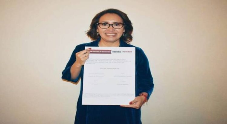 Azucena Cisneros se registra como candidata a la alcaldía de Ecatepec