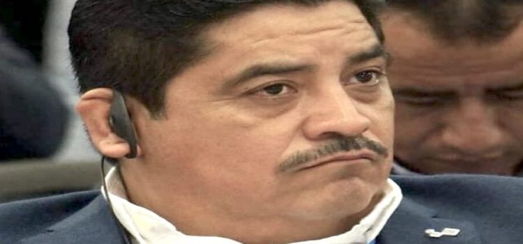 Acusan a ex-alcalde de Ecatepec de usar amparos con fines políticos
