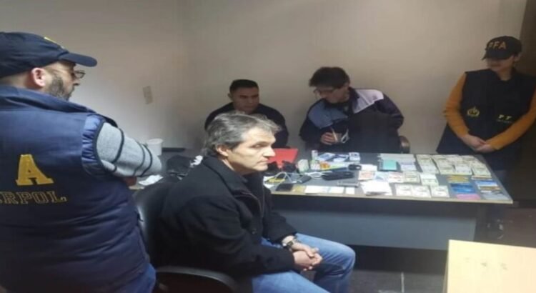 Detienen al empresario Carlos Ahumada en Panamá Detienen al empresario Carlos Ahumada en Panamá