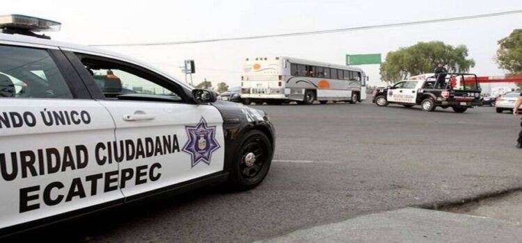 Policías de investigación roban y amedrentan a un hombre en Ecatepec Policías de investigación roban y amedrentan a un hombre en Ecatepec