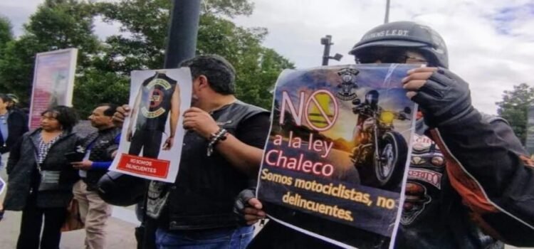 Motociclistas contra propuesta de chaleco antirreflejante en Edomex Motociclistas contra propuesta de chaleco antirreflejante en Edomex