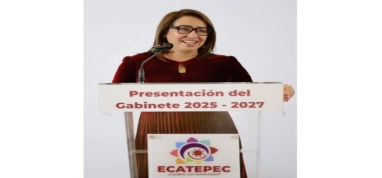 Alcaldesa electa de Ecatepec entrega equipamiento vehicular de seguridad