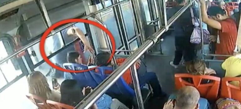 Captan robos de celular a pasajeras del Mexibús en Ecatepec