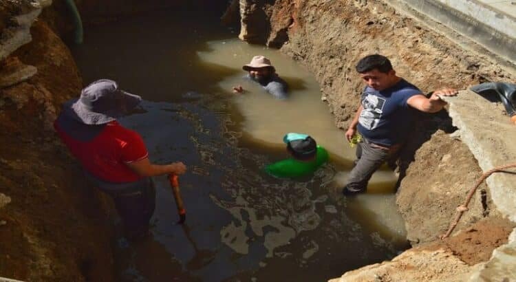 Reparan fugas de agua que llevaban varias años en Ecatepec