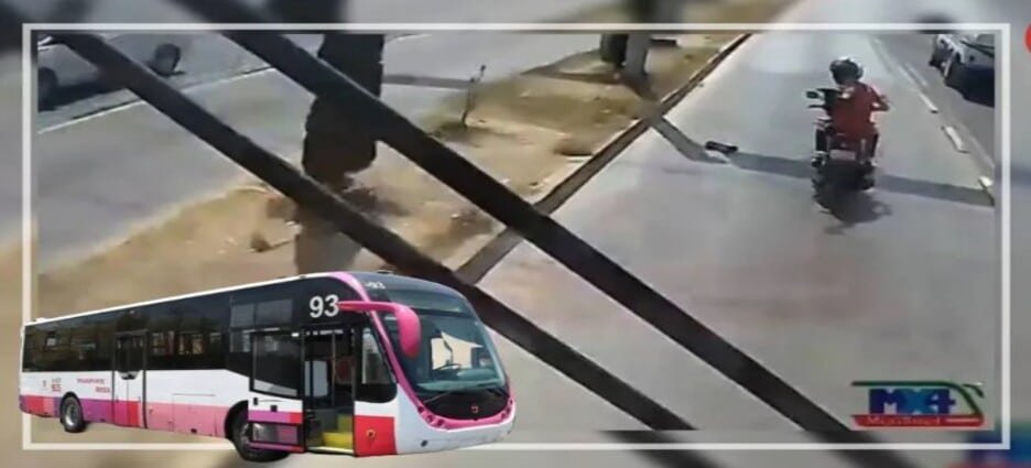 Captan a Motociclista apuntando con arma de fuego a conductor del Mexibús en Ecatepec
