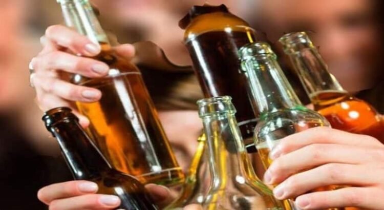 Proponen “Pulsera Centinela” para detectar bebidas adulteradas en bares de Edomex