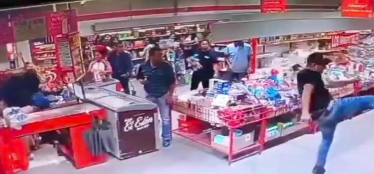 Ladrones golpean a empleados de tienda 3B en Ecatepec