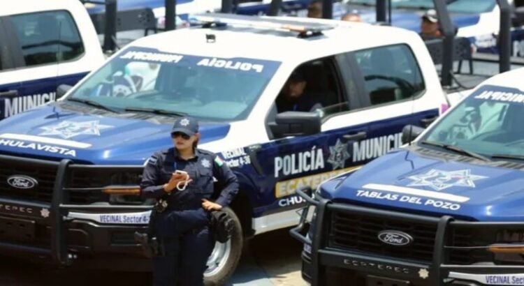 Azucena Cisneros entrega 80 patrullas a policías de Ecatepec