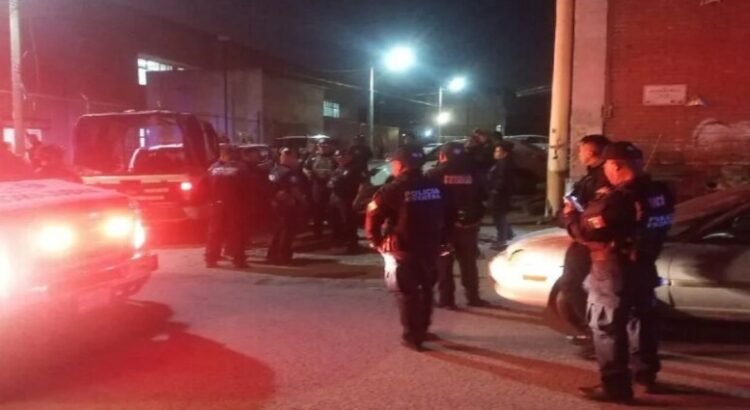 Balacera deja saldo de un policía herido y un asaltante muerto en Ecatepec