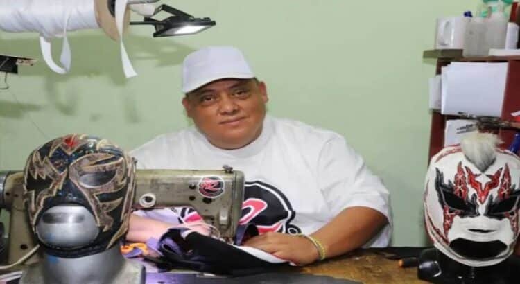 Costurero de Ecatepec conquista WWE con sus diseños