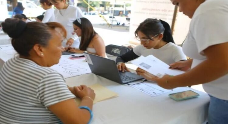 Azucena Cisneros convoca a habitantes de Ecatepec a afiliarse al IMSS- Bienestar