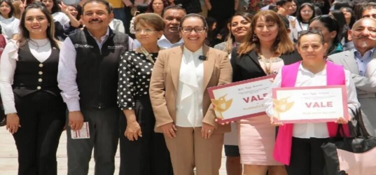 “El cambio llega a Ecatepec con mejor infraestructura educativa”: Azucena Cisneros