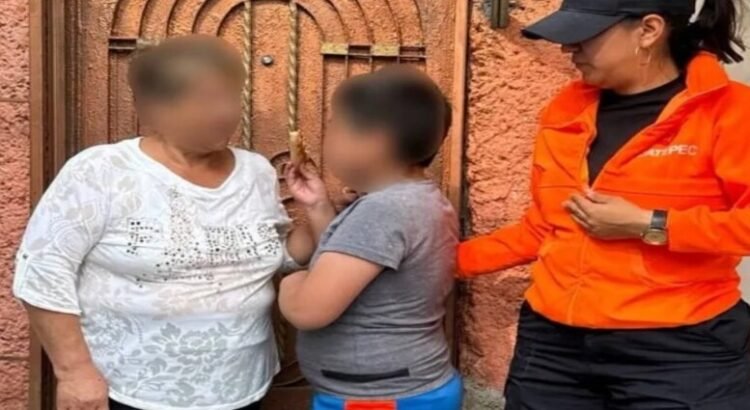 Policía resguarda a menor con autismo extraviado en Ecatepec
