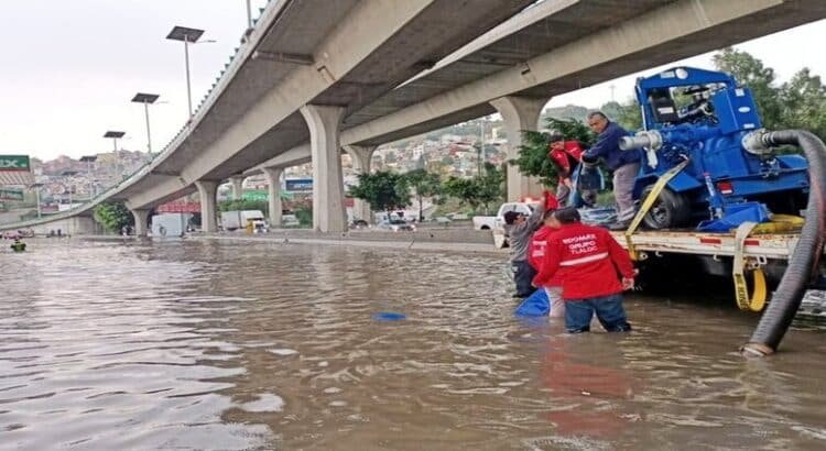 Realizan desazolve en las 10 colonias más afectadas por lluvias de Ecatepec