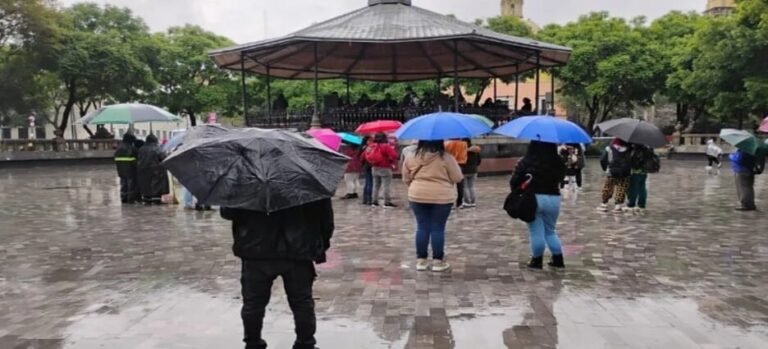 Continuarán las fuertes lluvias por monzón en Edomex