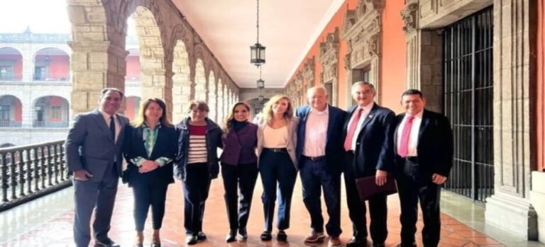Gobernadora Delfina Gómez acude a Palacio Nacional para revisar avances de IMSS-Bienestar