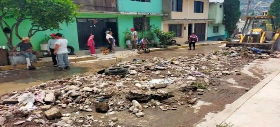 La Cañada en Ecatepec sufre de deslizamientos de piedras y lodo por humedad