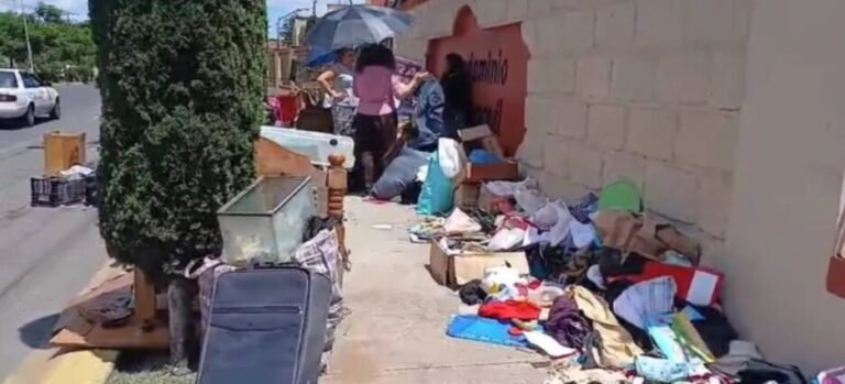 Desalojan a adulta mayor en Ecatepec; autoridades lo atribuyen a un conflicto hipotecario