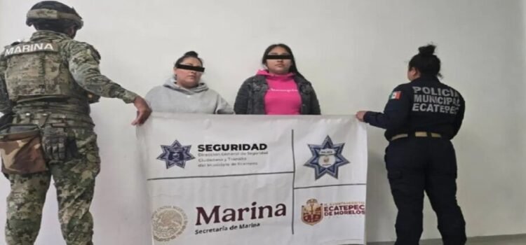 Detienen a 2 mujeres por extorsionar a familiares de víctima de secuestro en Ecatepec Detienen a 2 mujeres por extorsionar a familiares de víctima de secuestro en Ecatepec