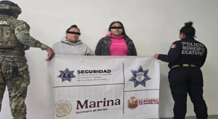 Detienen a 2 mujeres por extorsionar a familiares de víctima de secuestro en Ecatepec
