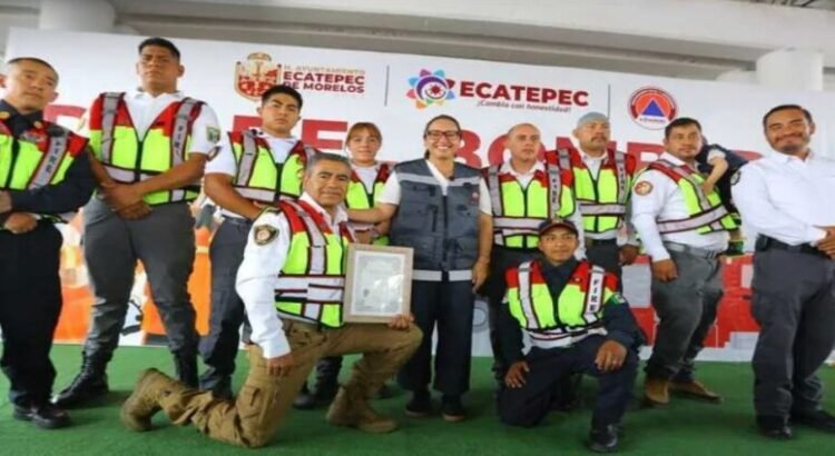 Reconocen al heroico cuerpo de Bomberos en Ecatepec