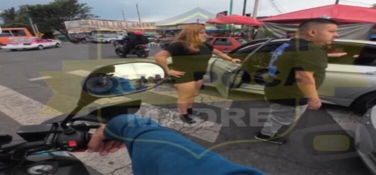 Hombre en presunto estado de ebriedad agrede a familia mientras circulaba en Ecatepec Hombre en presunto estado de ebriedad agrede a familia mientras circulaba en Ecatepec