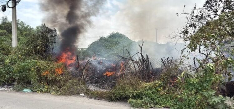 Incendio consume tiradero clandestino en Ecatepec Incendio consume tiradero clandestino en Ecatepec