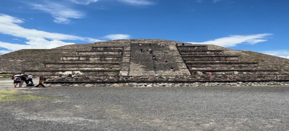 Captan a grupo Oasis en una combi en Ecatepec y visitan Teotihuacan