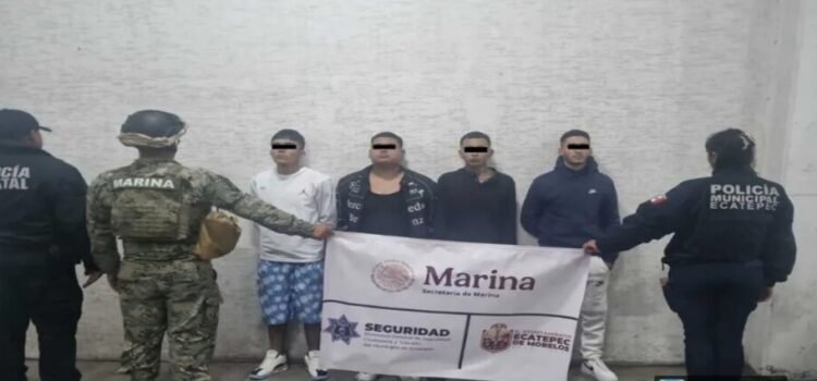Policía de Ecatepec y Marina detienen a 4 sujetos