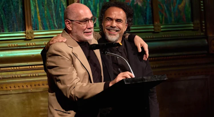 “Amores Perros” celebra 25 años en Bellas Artes: Iñárritu y Arriaga se reconcilian en histórica función “Amores Perros” celebra 25 años en Bellas Artes: Iñárritu y Arriaga se reconcilian en histórica función