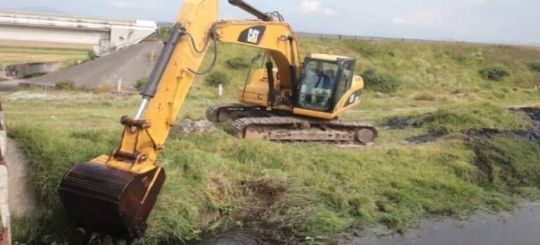 Conagua inicia limpieza del río Lerma-Santiago en Edomex