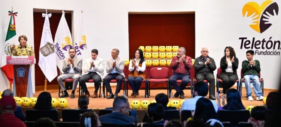Gobernadora Delfina Gómez entrega donativo de 25 MDP al Teletón