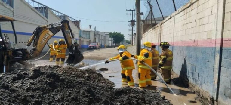 Registran fuga de gas natural en zona industrial de Ecatepec