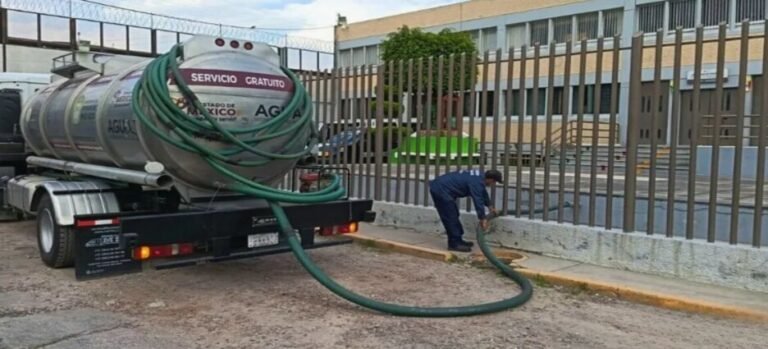 Gobierno garantiza suministro de agua para hospitales, centros de hemodiálisis y penales mexiquenses