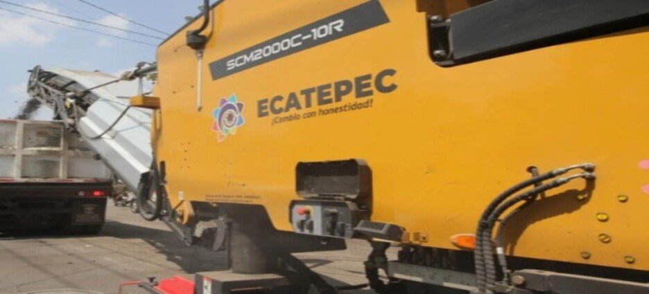 Repavimentan avenida Insurgentes tras 30 años de abandono en Ecatepec