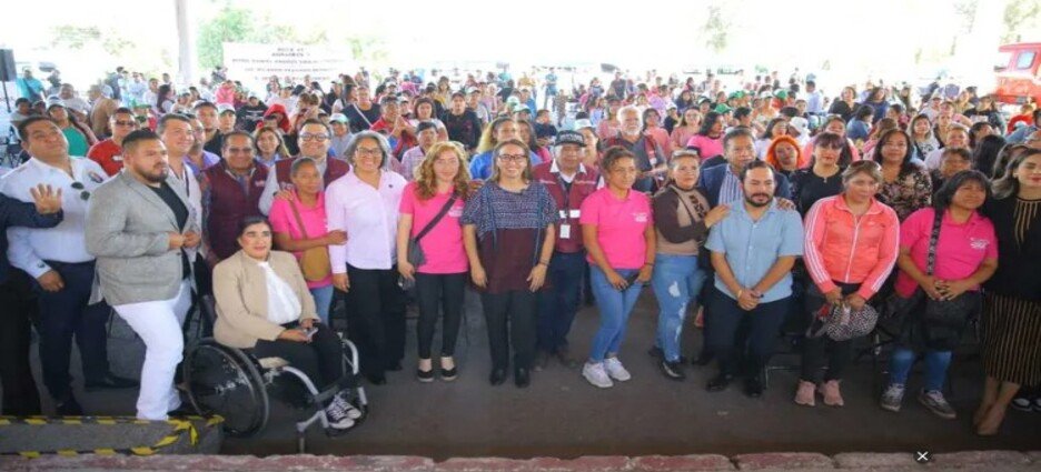 Capacitan a 600 mujeres como conductoras de transporte público en Ecatepec