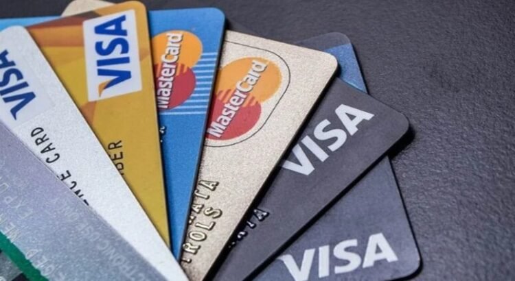 Detienen a banda de mujeres acusadas de desplazar tarjetas bancarias en Ecatepec Detienen a banda de mujeres acusadas de desplazar tarjetas bancarias en Ecatepec