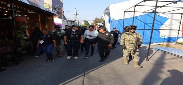 Autoridades de Ecatepec vigilarán los 75 tianguis navideños autorizados