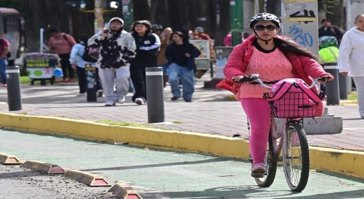 Sancionarán a ciclistas y peatones por no respetar las reglas de tránsito en Edomex Sancionarán a ciclistas y peatones por no respetar las reglas de tránsito en Edomex