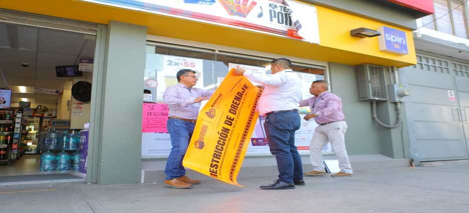 El 74% de empresas no pagan por agua en Ecatepec