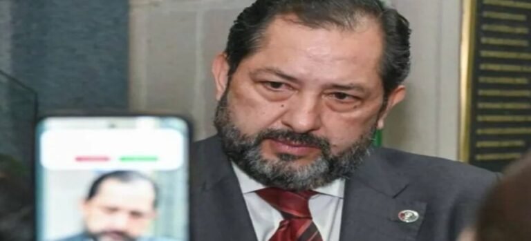 Detienen reformas al Issemym y cobro a unidades pesadas en Edomex