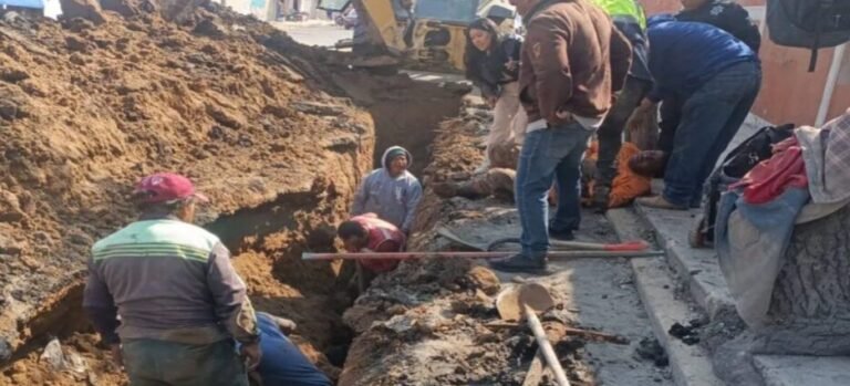 Derrumbe en obras de agua deja 4 lesionados en Ecatepec