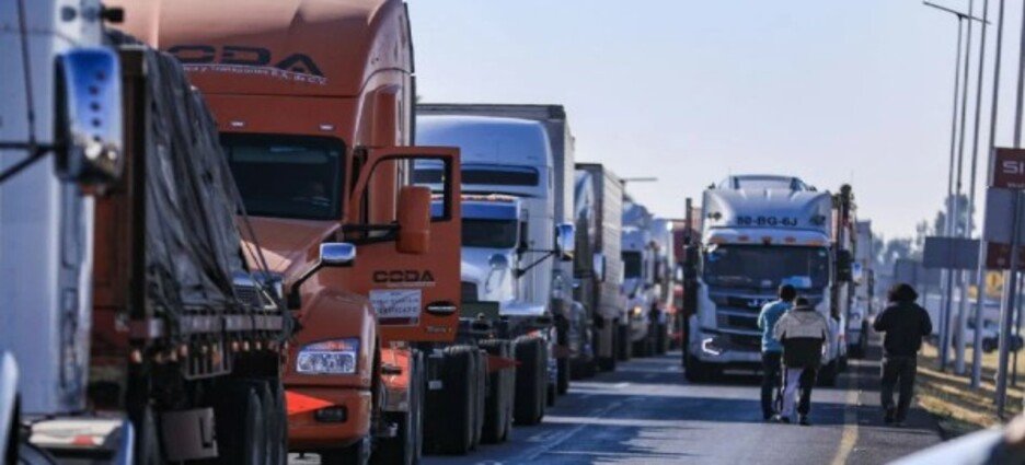 Células delictivas se disputan robo a transportistas en el Edomex